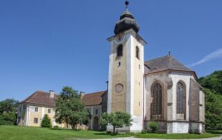 ehemalige Klosterkirche in Pulgarn von Außen